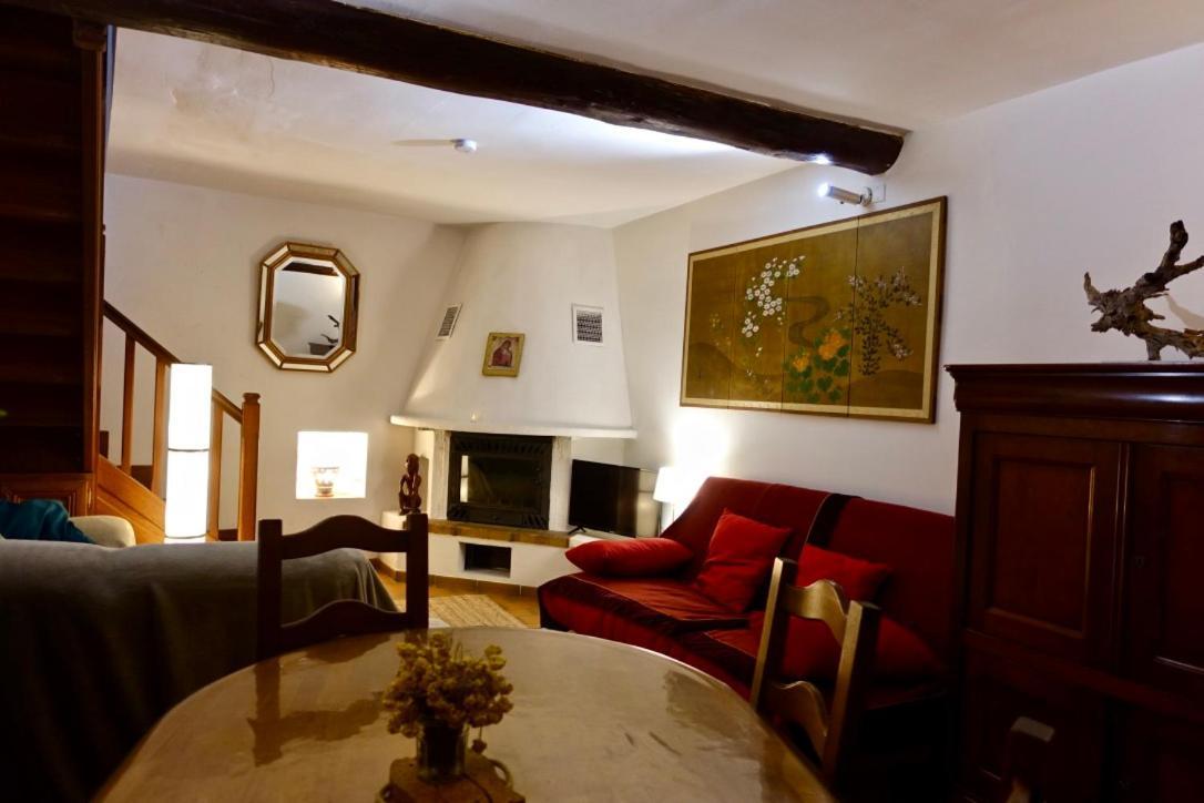 Charmante Maison A Saint Guilhem Le Desert מראה חיצוני תמונה